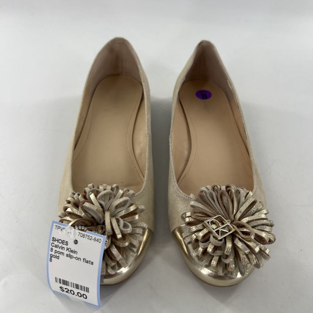 8 pom slip-on flats