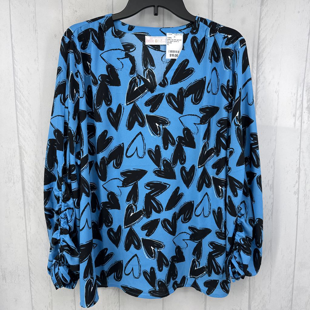 XL heart print v-neck l/s top