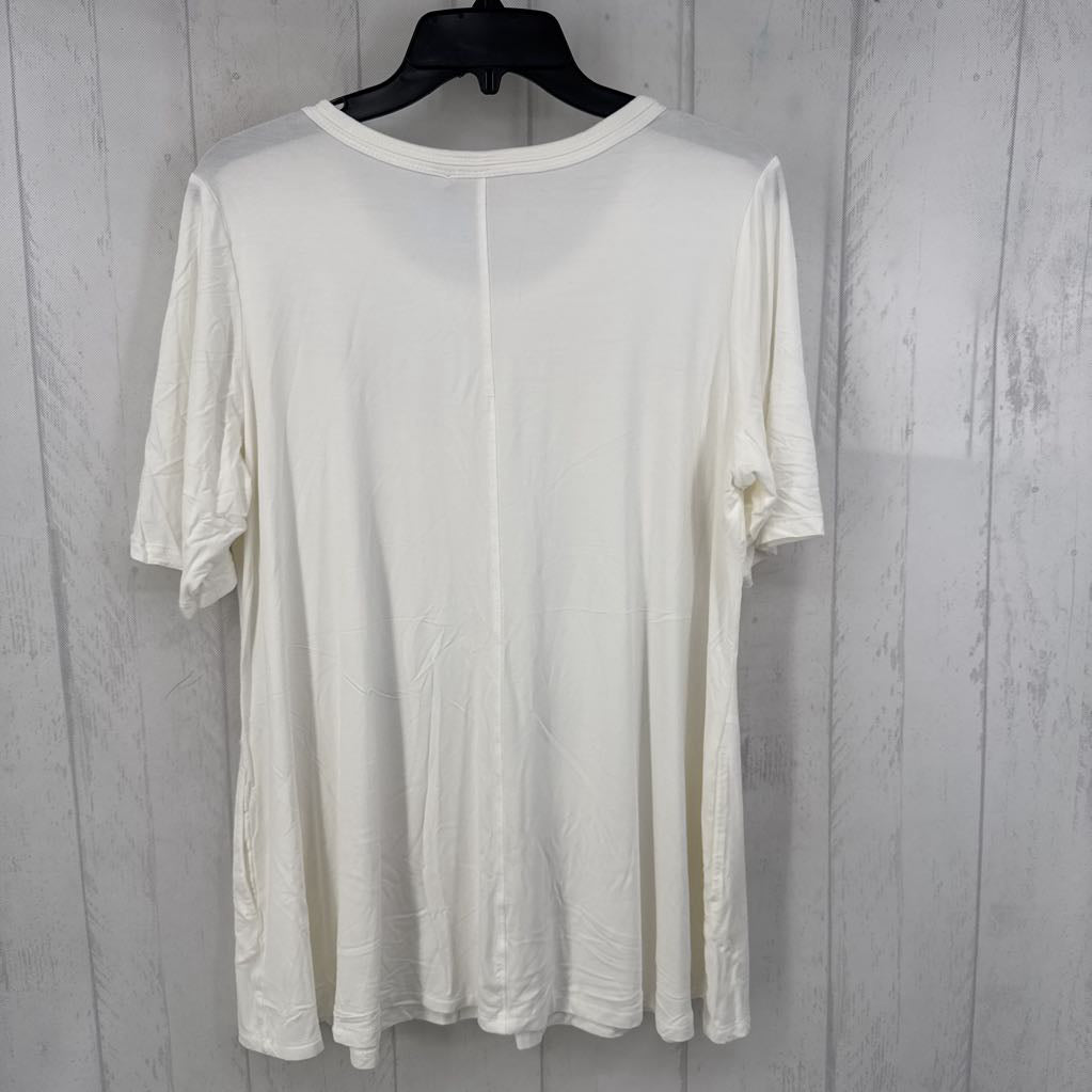 L s/s scoop neck flowy top