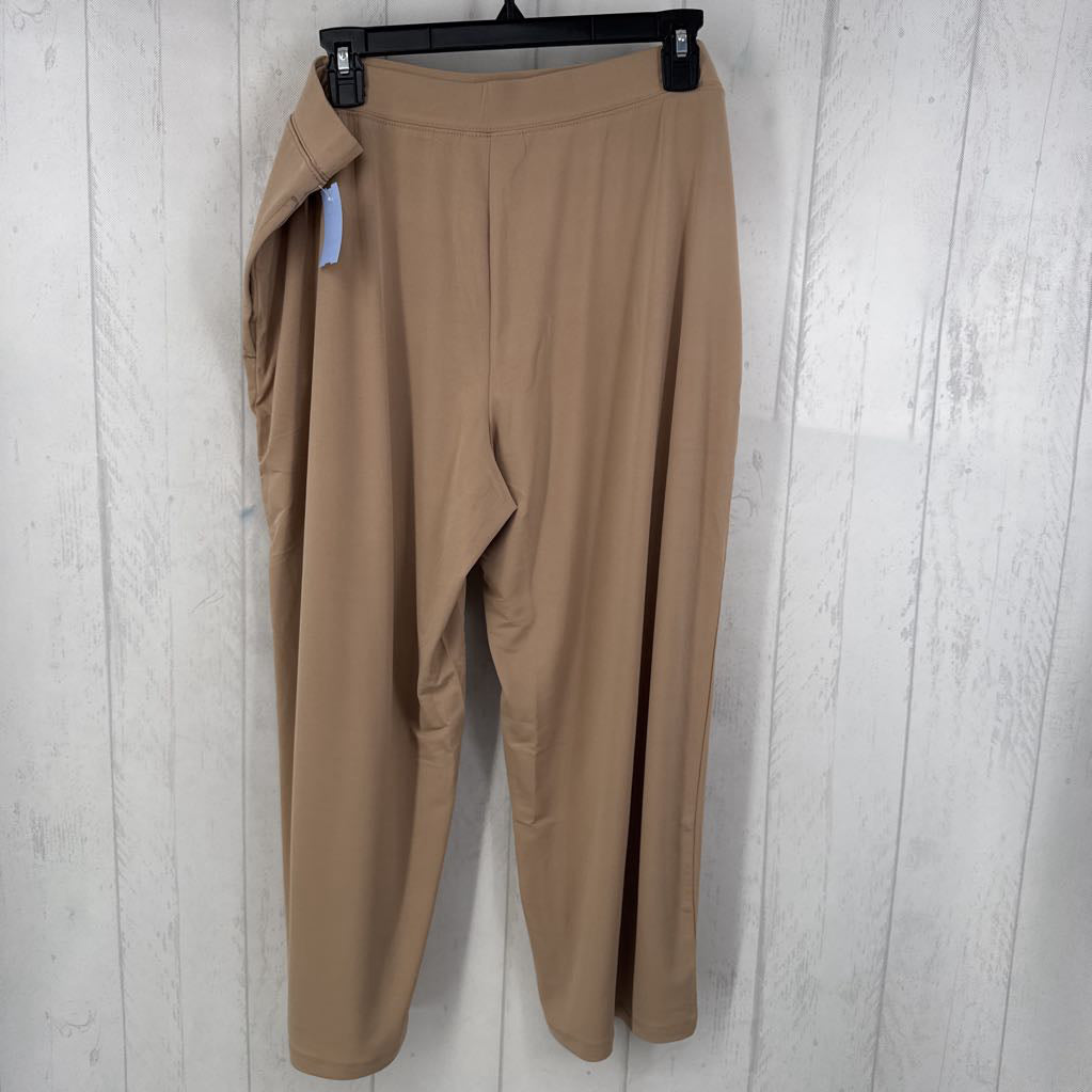 LP pull on capris