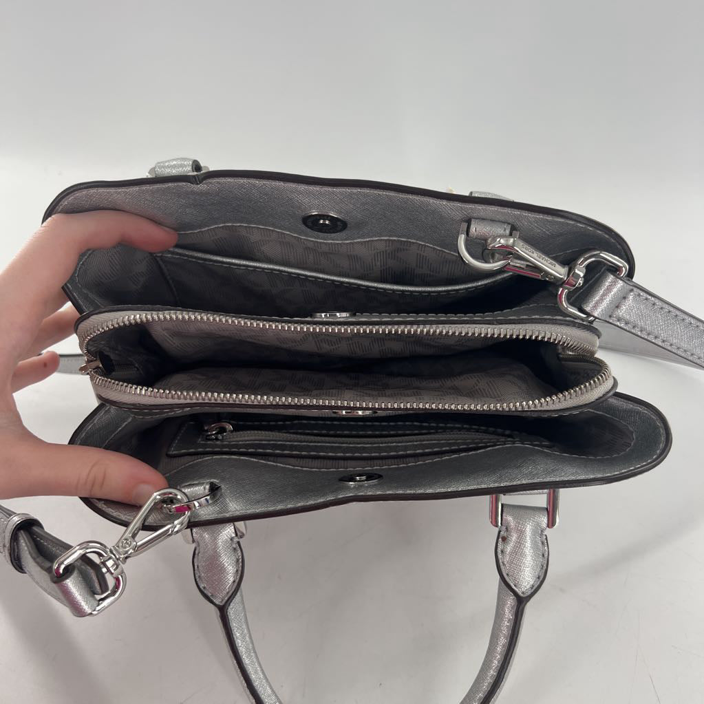 middle zip compartment dual handle satchel