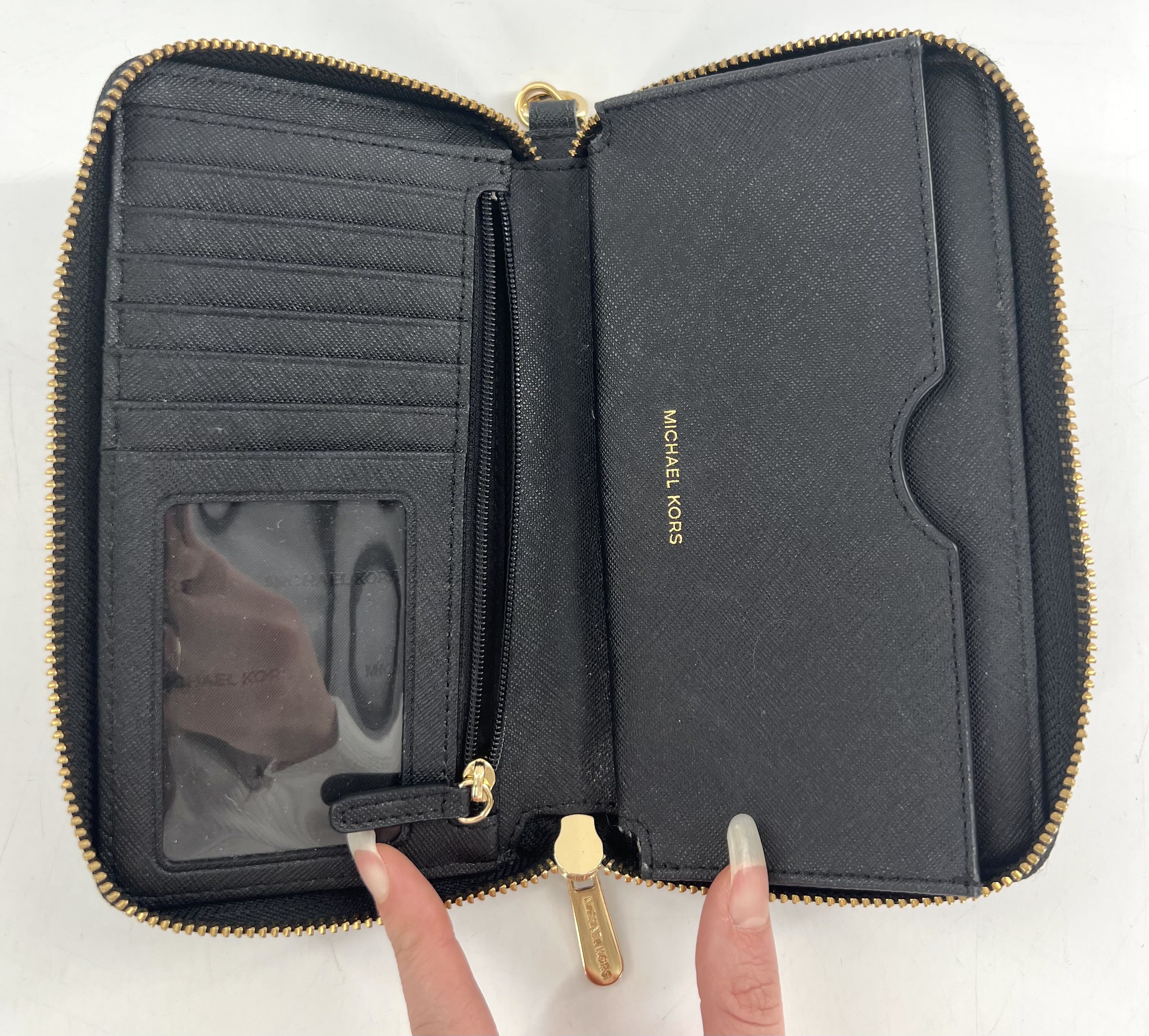 zip zround wallet