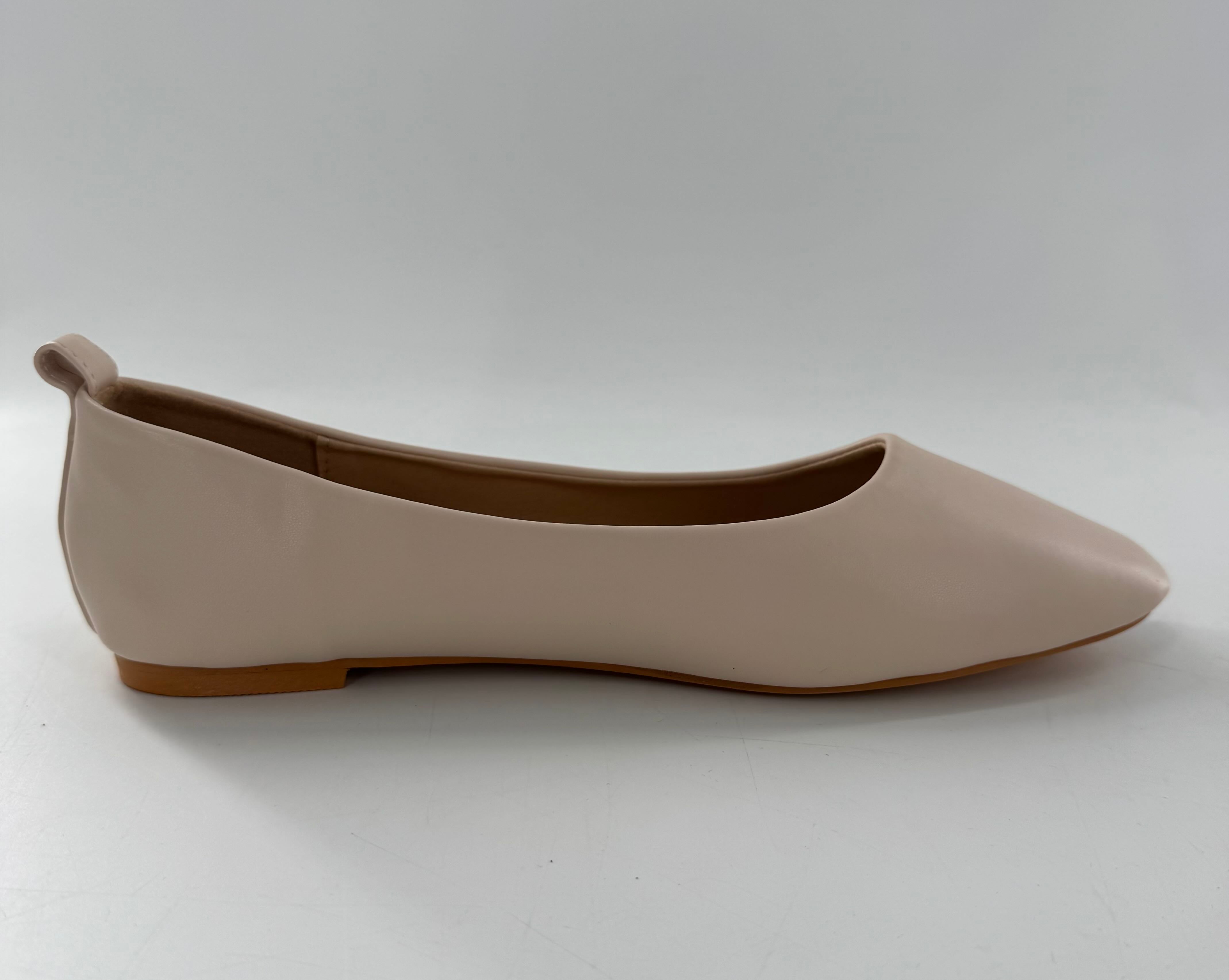 10 square toe flats