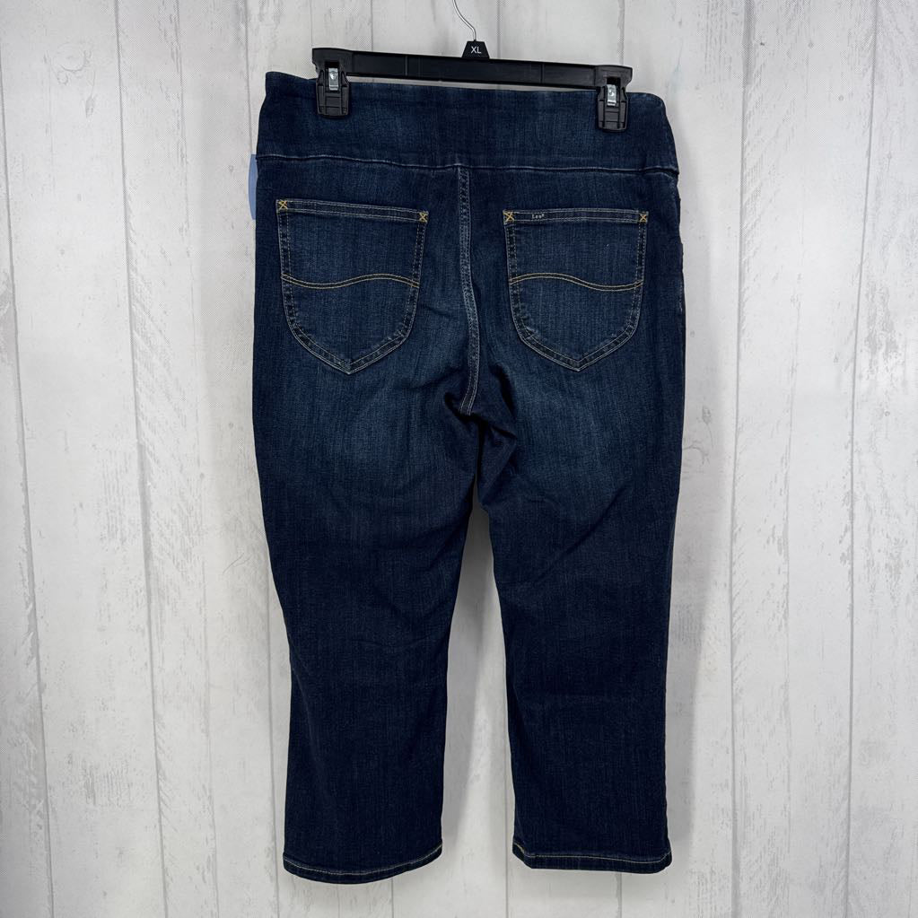10 pull-on denim capris