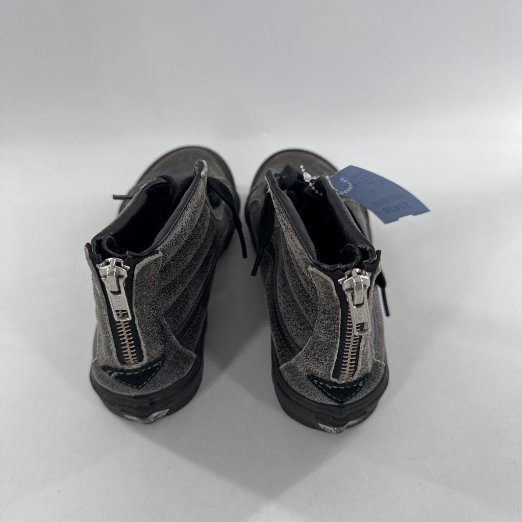 7.5 hi-top sneaker