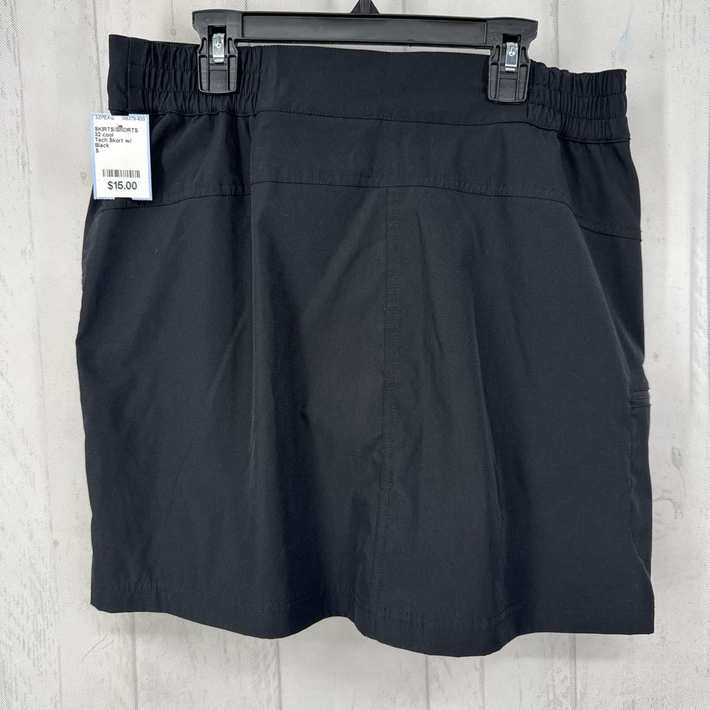 Tech Skort w/ Pockets