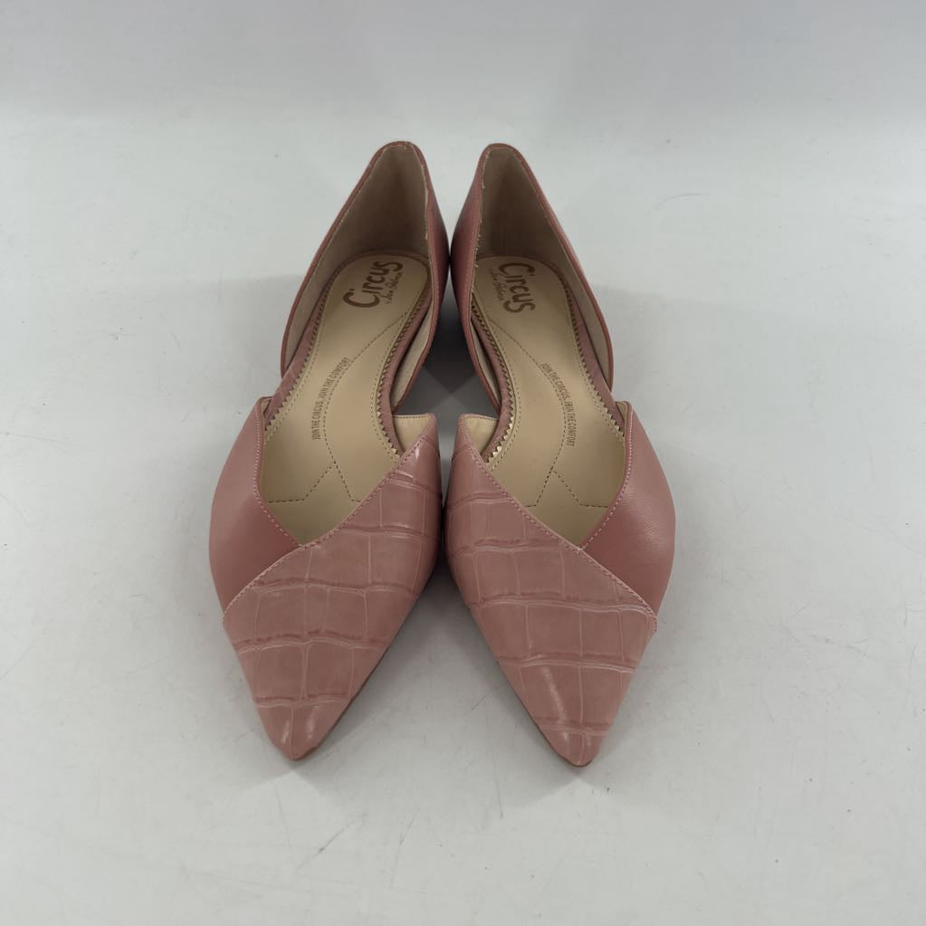 7.5 pointy toe embossed flats