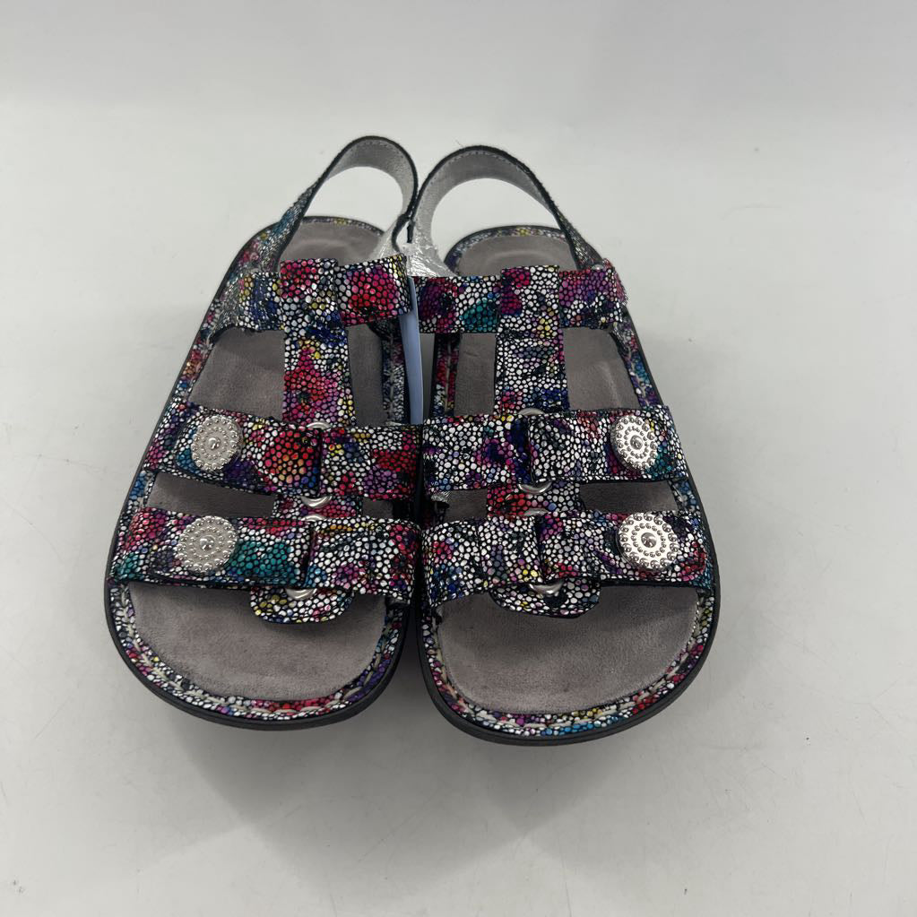 6/6.5 triple t-strap sandals