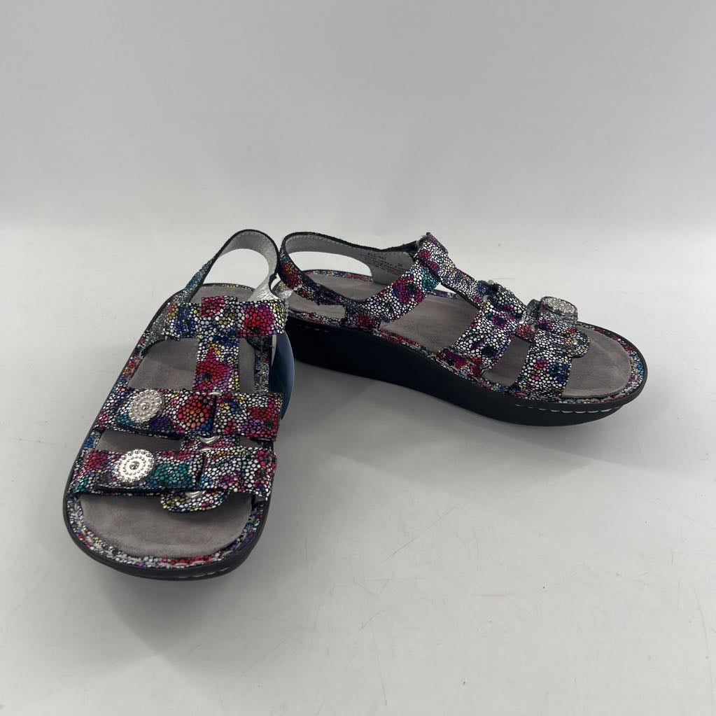 6/6.5 triple t-strap sandals