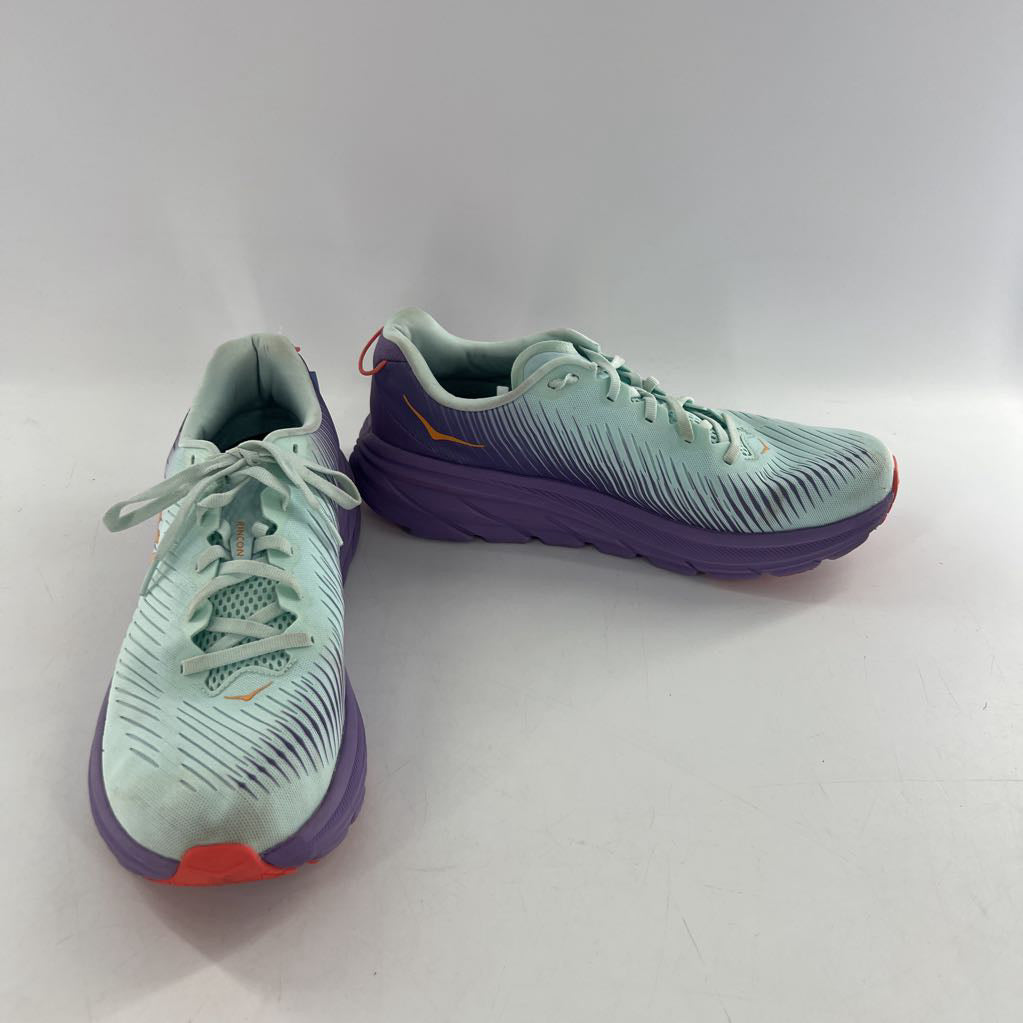 11 lace up sneaker