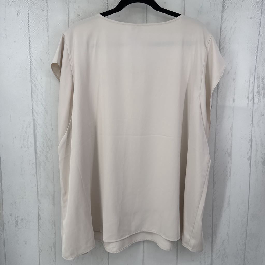 22/24 s/s scoop neck top