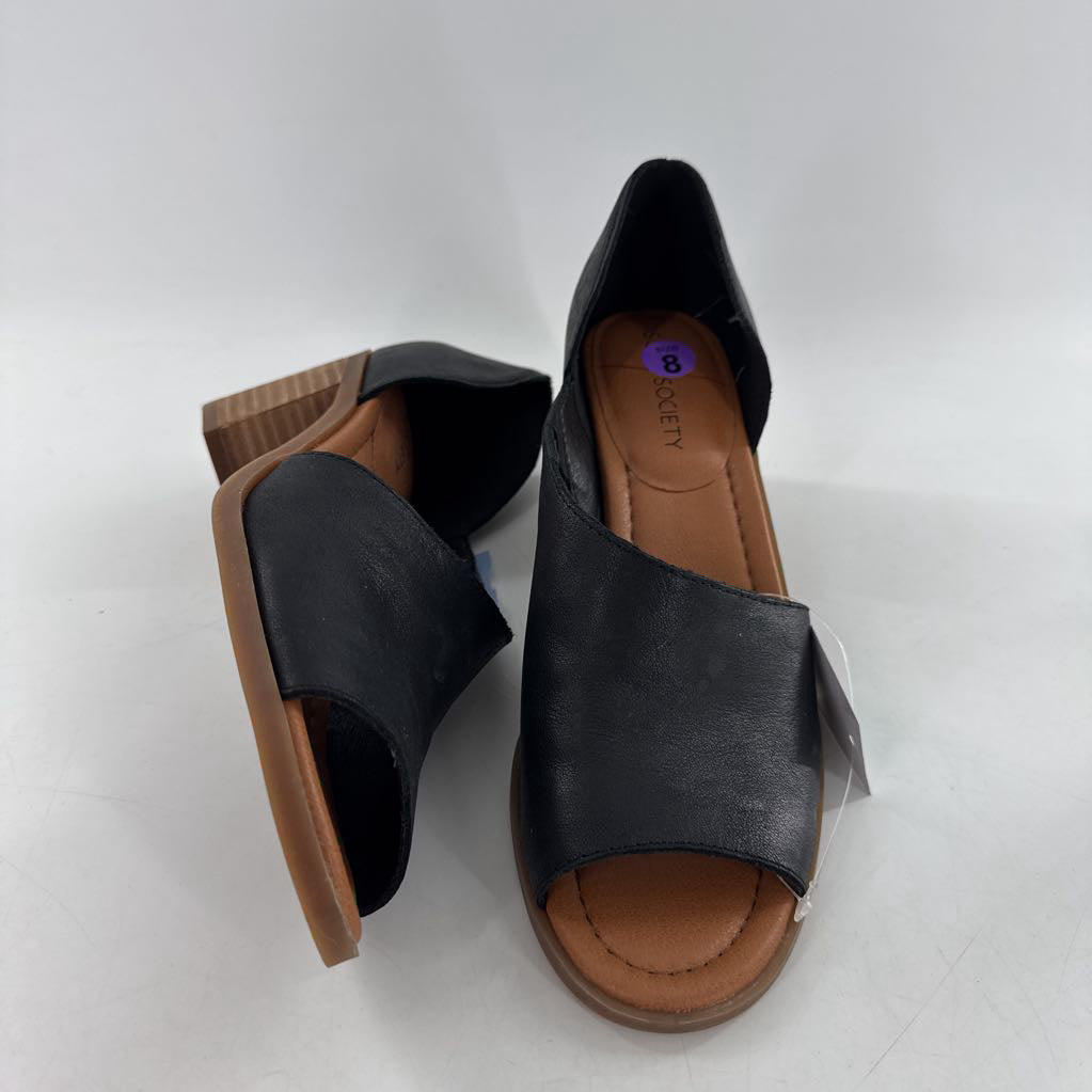 8 leather open toe low heel shoe