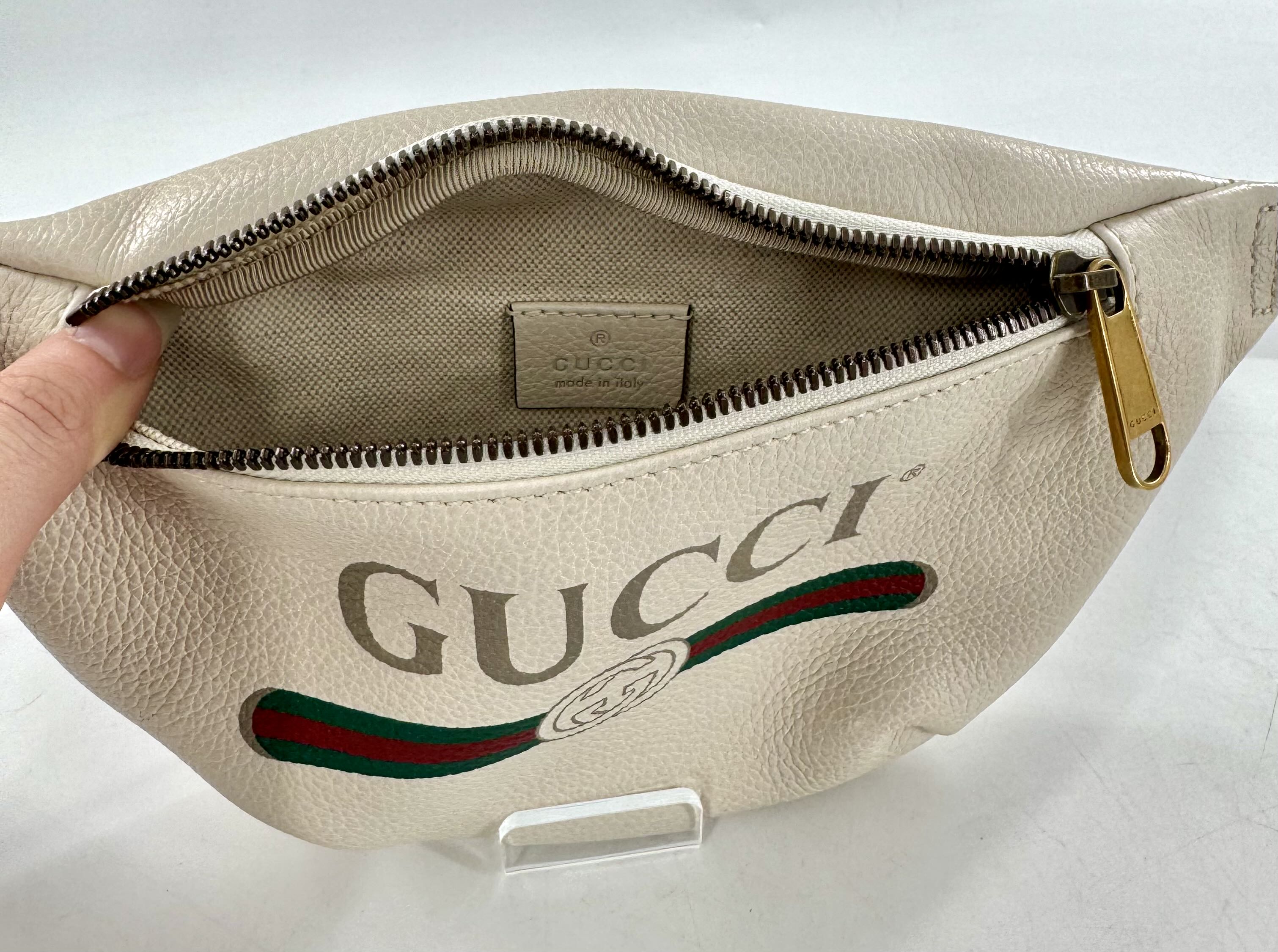 Gucci Grained Calfskin Logo Belt Bag
