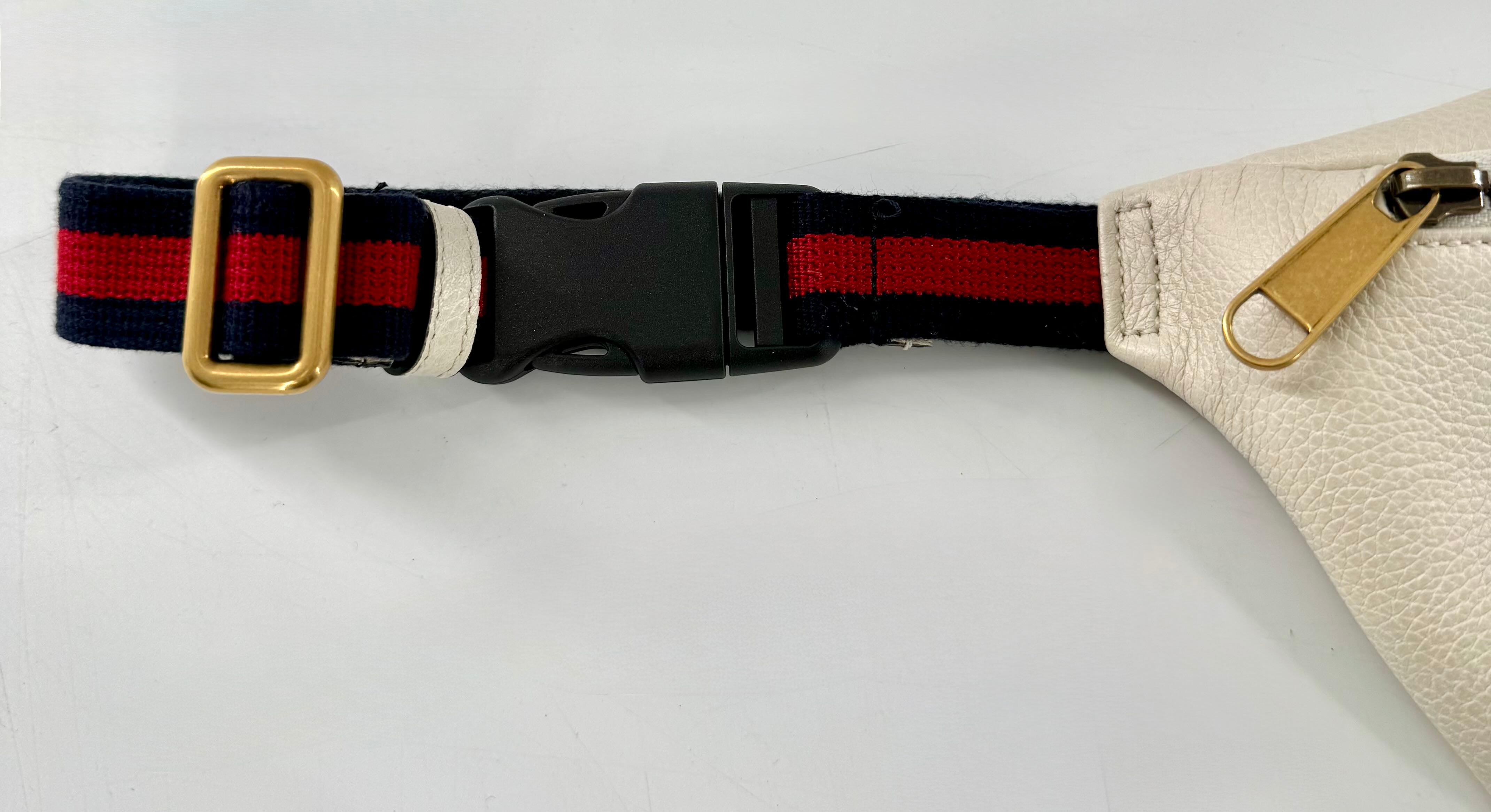 Gucci Grained Calfskin Logo Belt Bag