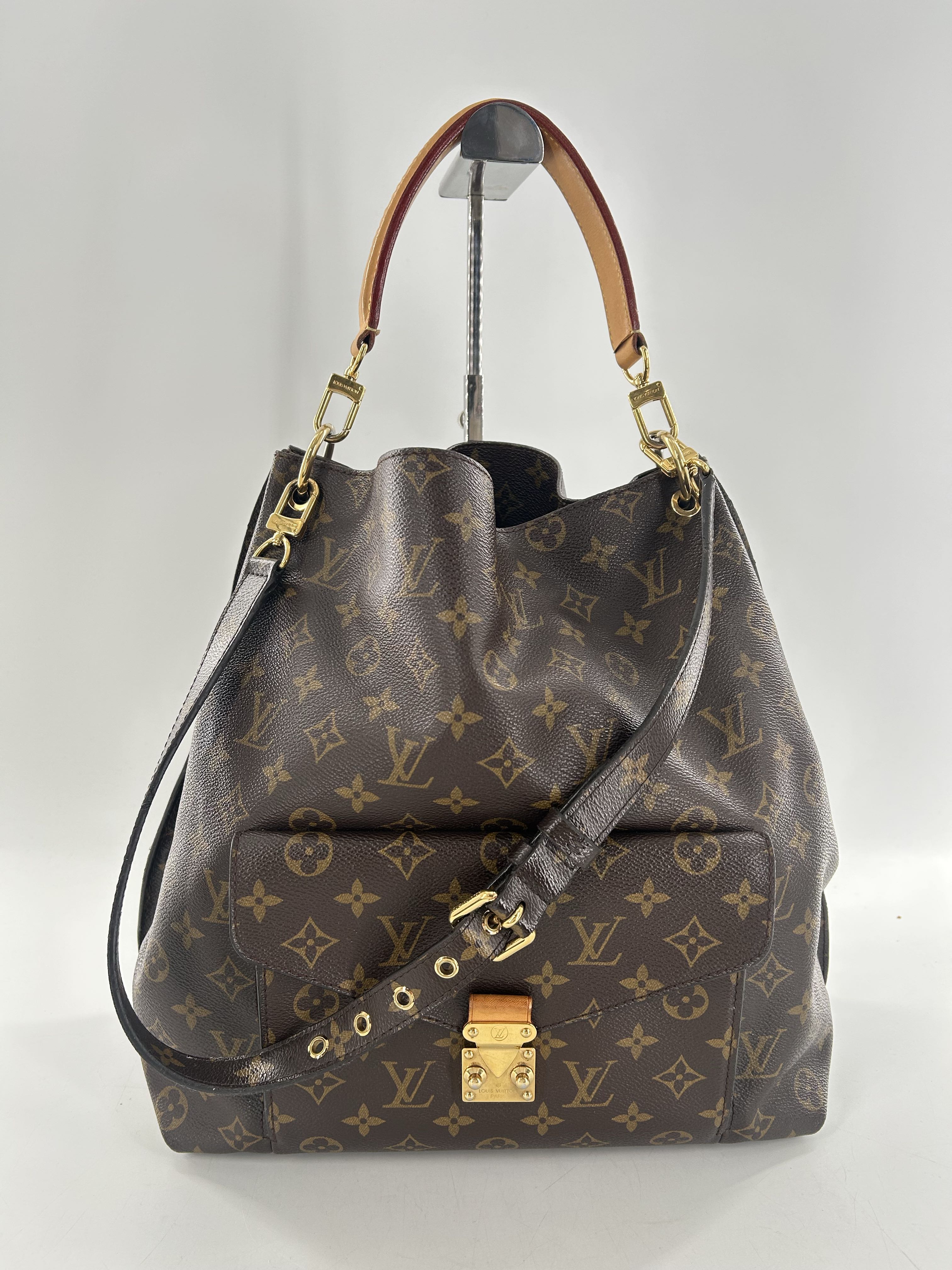Louis Vuitton Hobo Métis