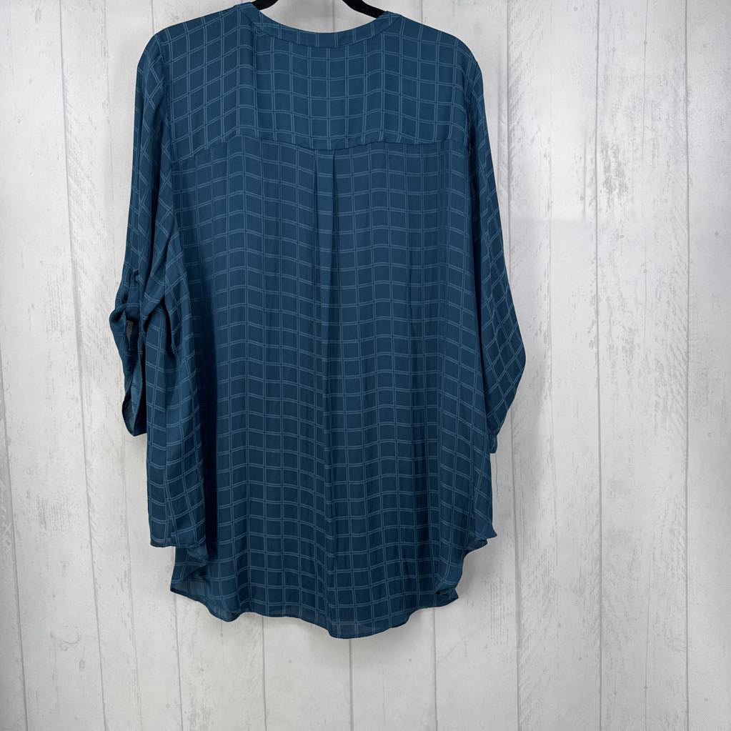 2X checkered split neck tab slv top