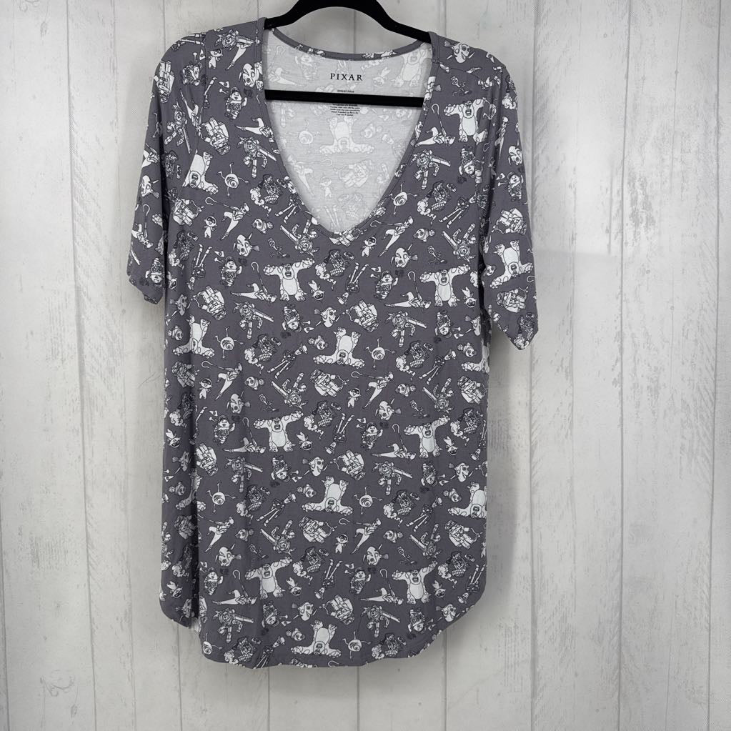 1X pixar character v-neck s/s top