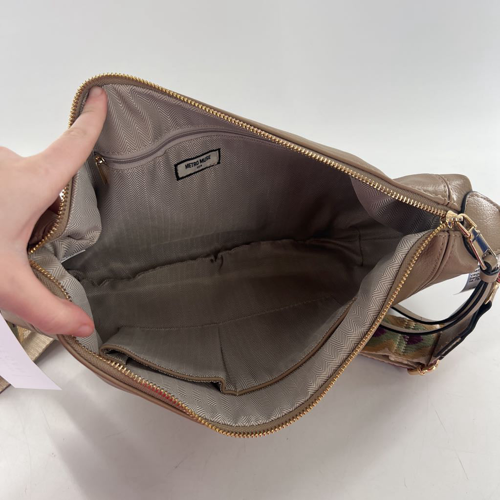 vegan crescent hobo crossbody