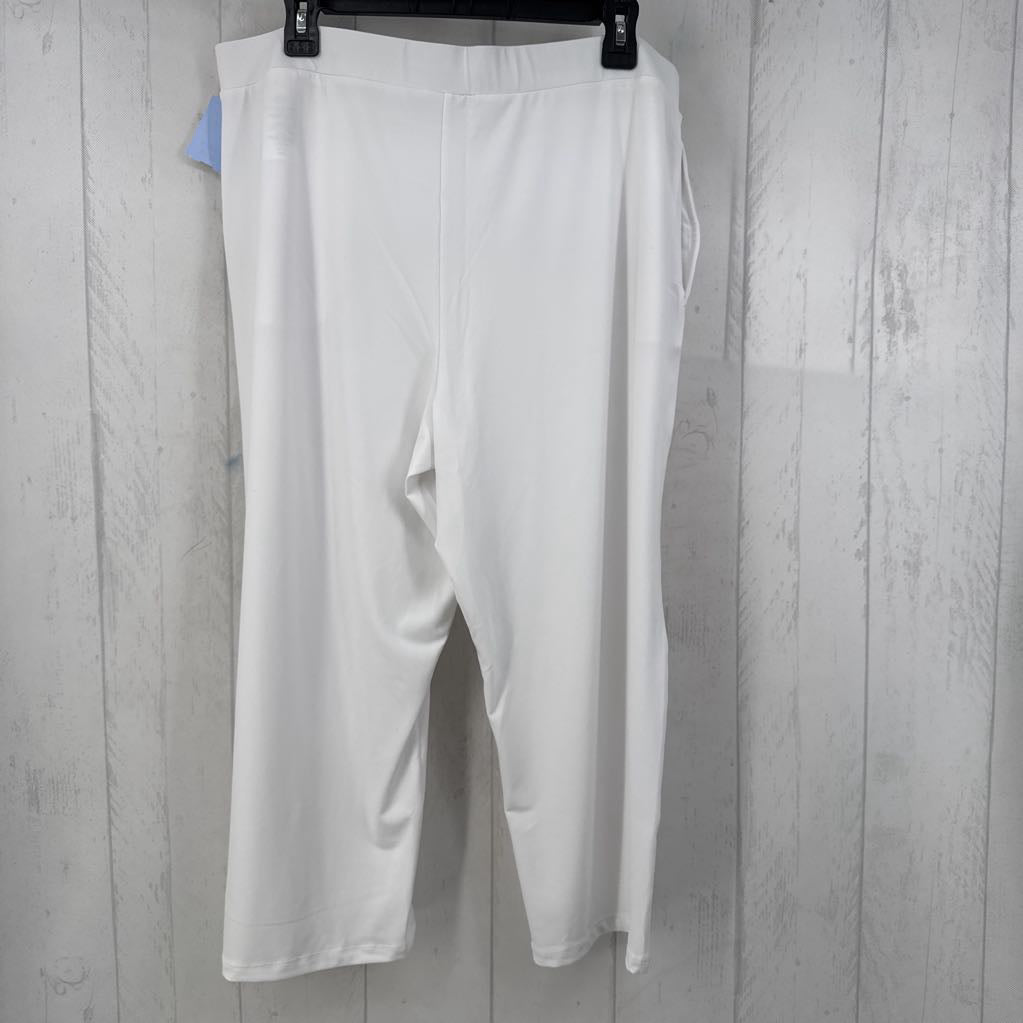 L pull-on capris