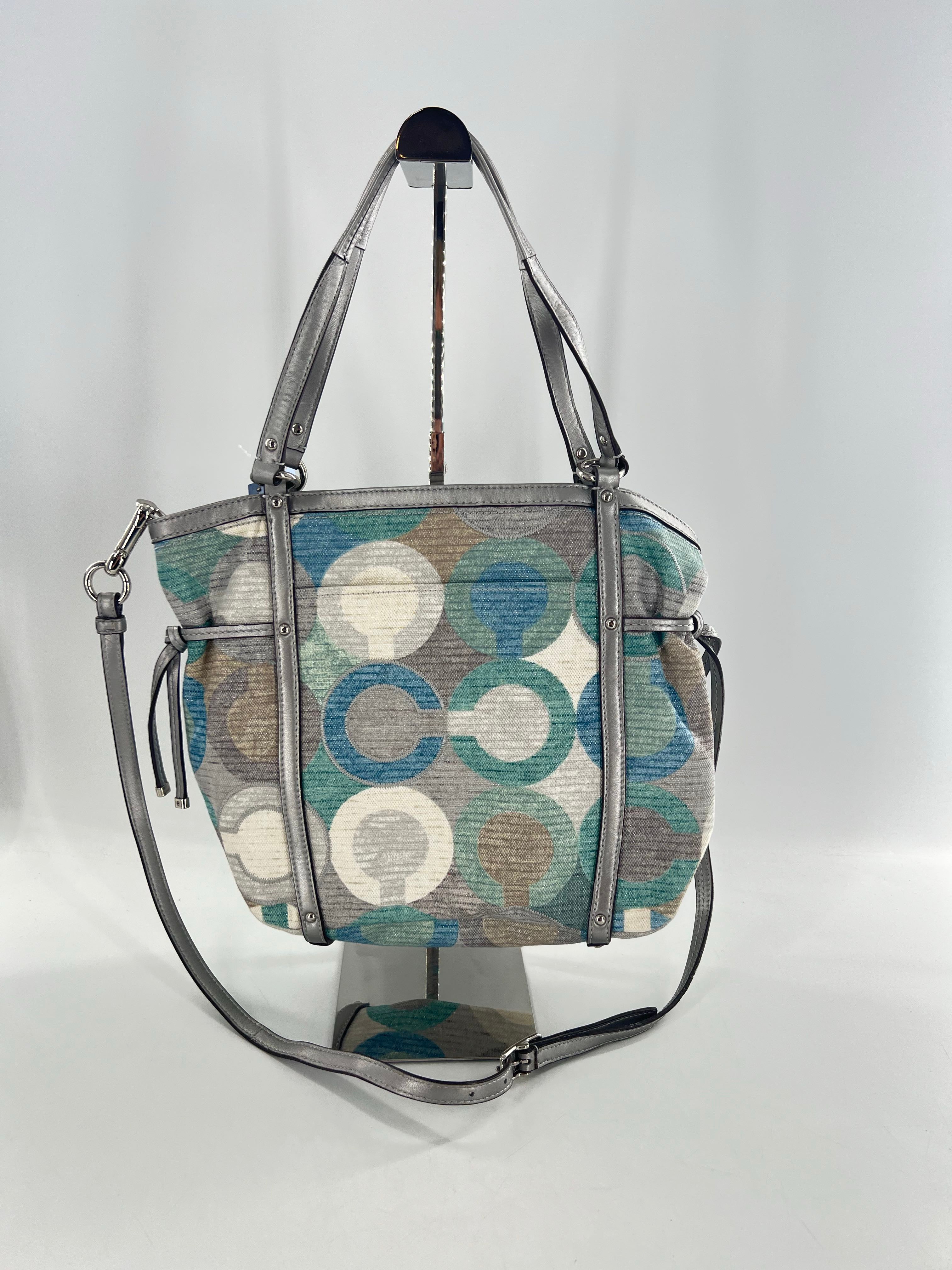 metallic graphic op art cinched tote