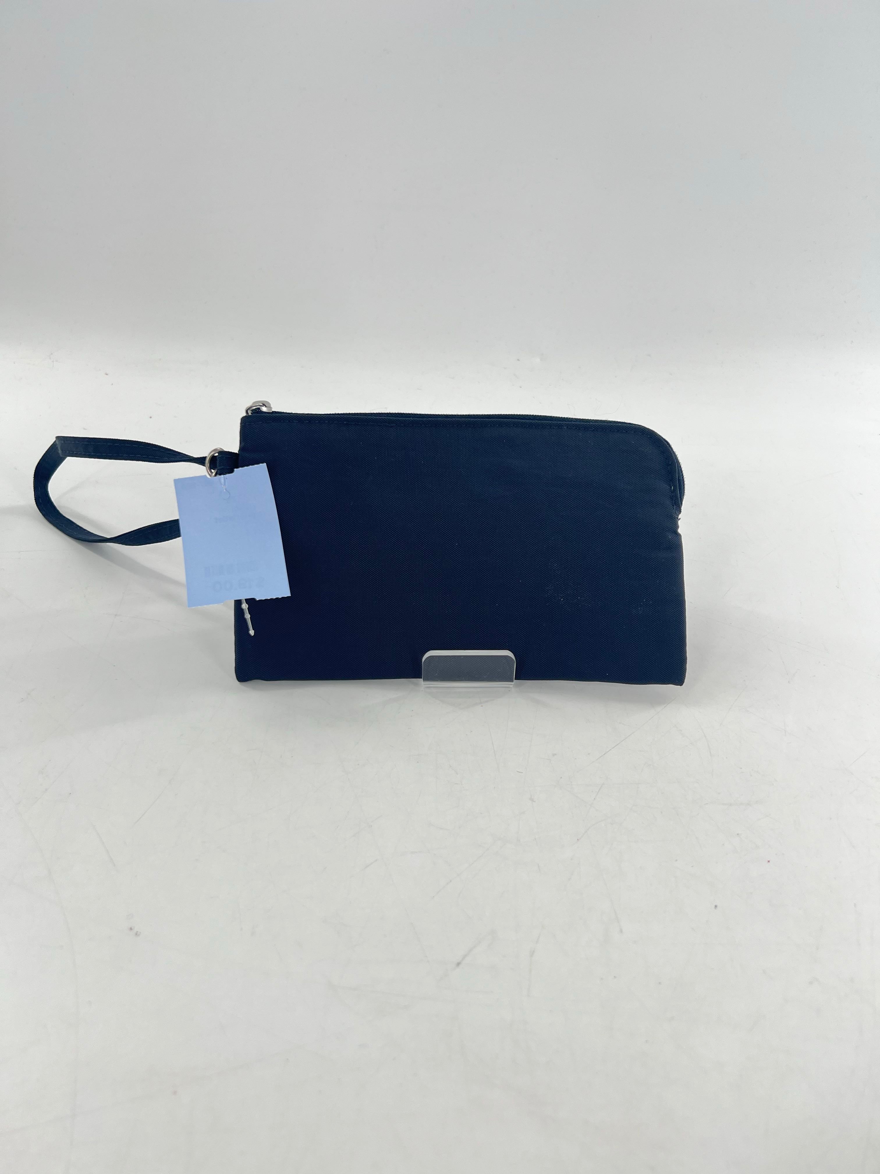 nylon wristlet