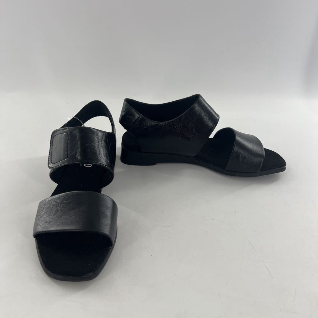 8w leather velcro strap sandal