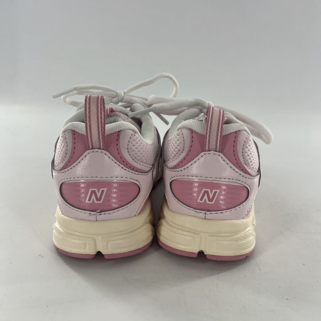 5.5 lace-up sneaker