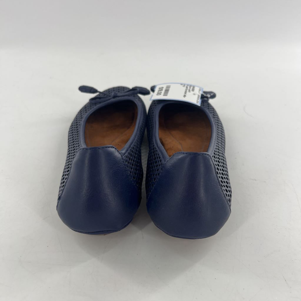 5 perforated slip-ons