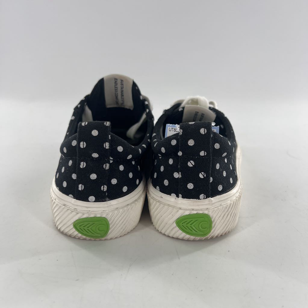 5.5 polka-dot sneaker