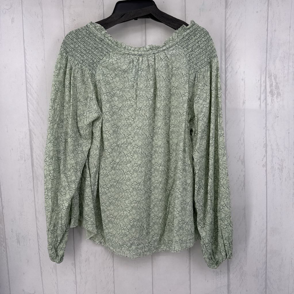 M flo print bow front l/s top
