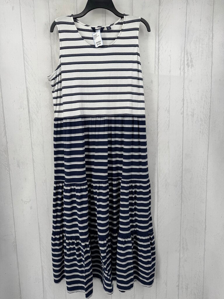 XLp striped slvls maxi dress