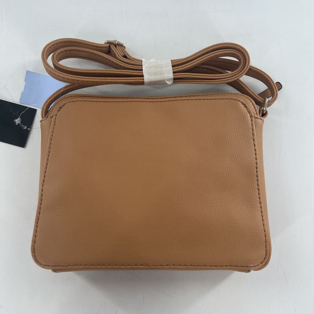 R49 top zip crossbody w/ slip pockets