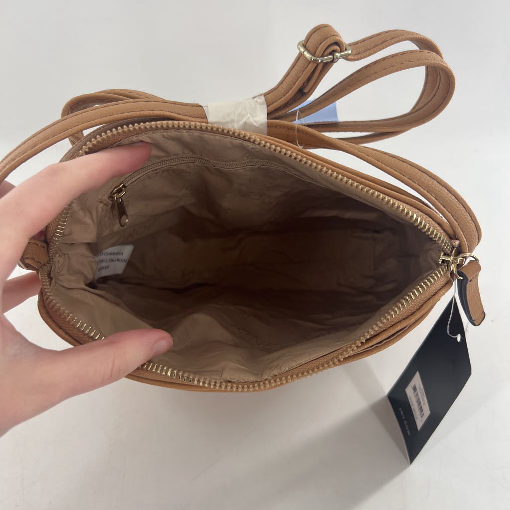 R49 top zip crossbody w/ slip pockets