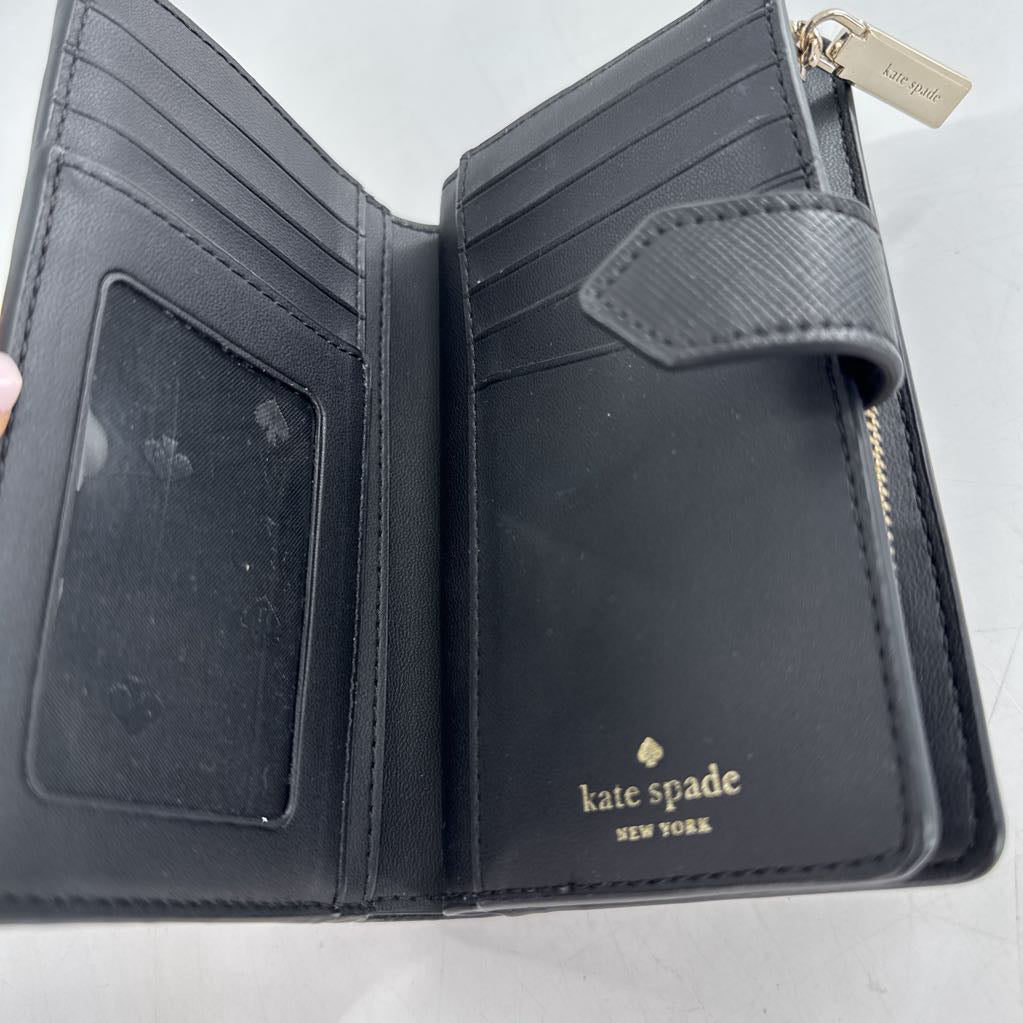 bi-fold zip wallet