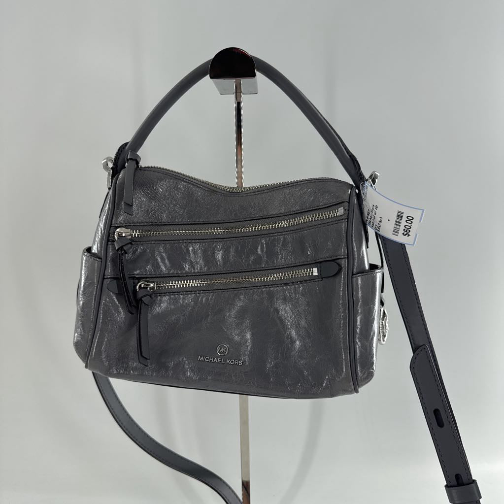 satchel w/ zip pockets