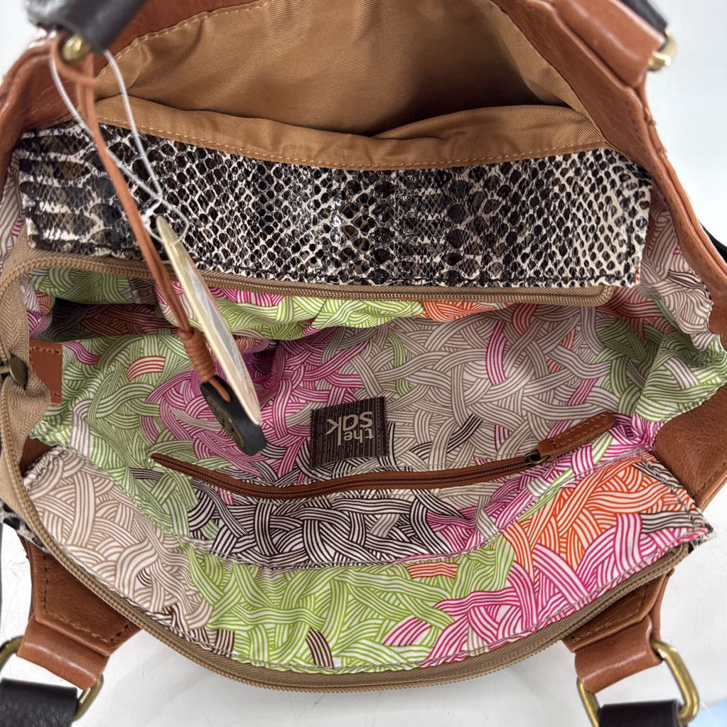 R169 dual handle satchel w/ open pockets