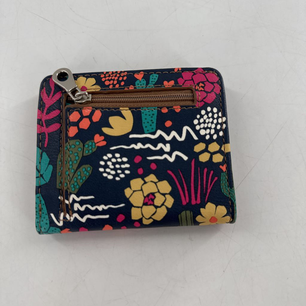 floral bi-fold wallet