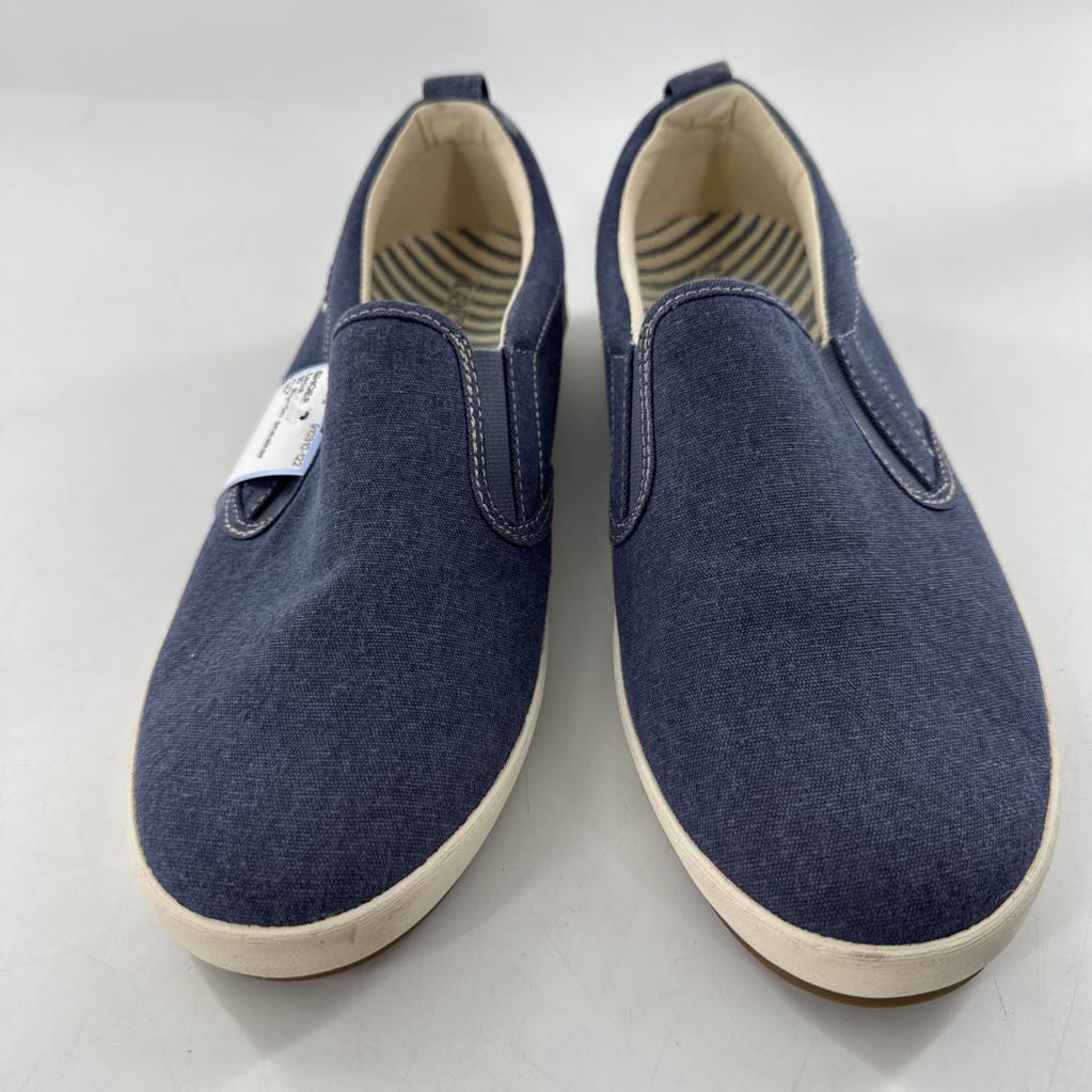 10 slip-on sneaker