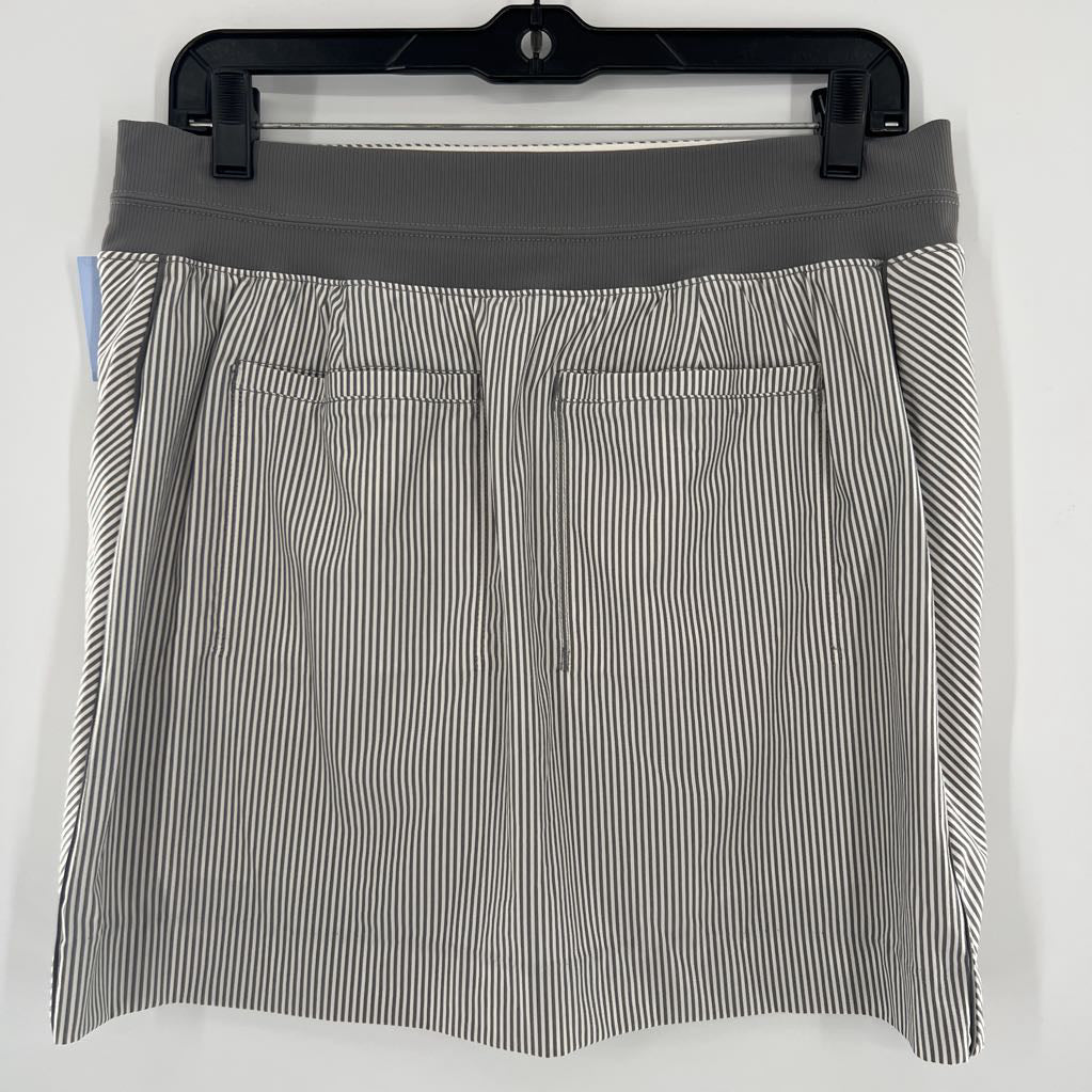 8 striped pull-on skort