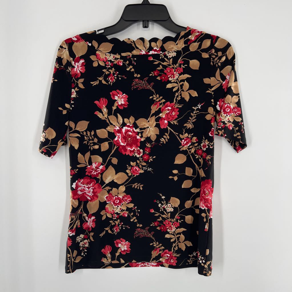 XS scalloped flo print s/s top