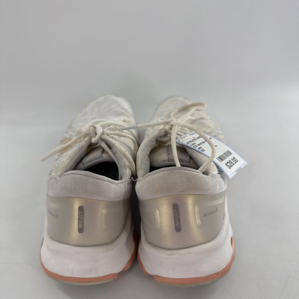 6.5 lace-up sneaker