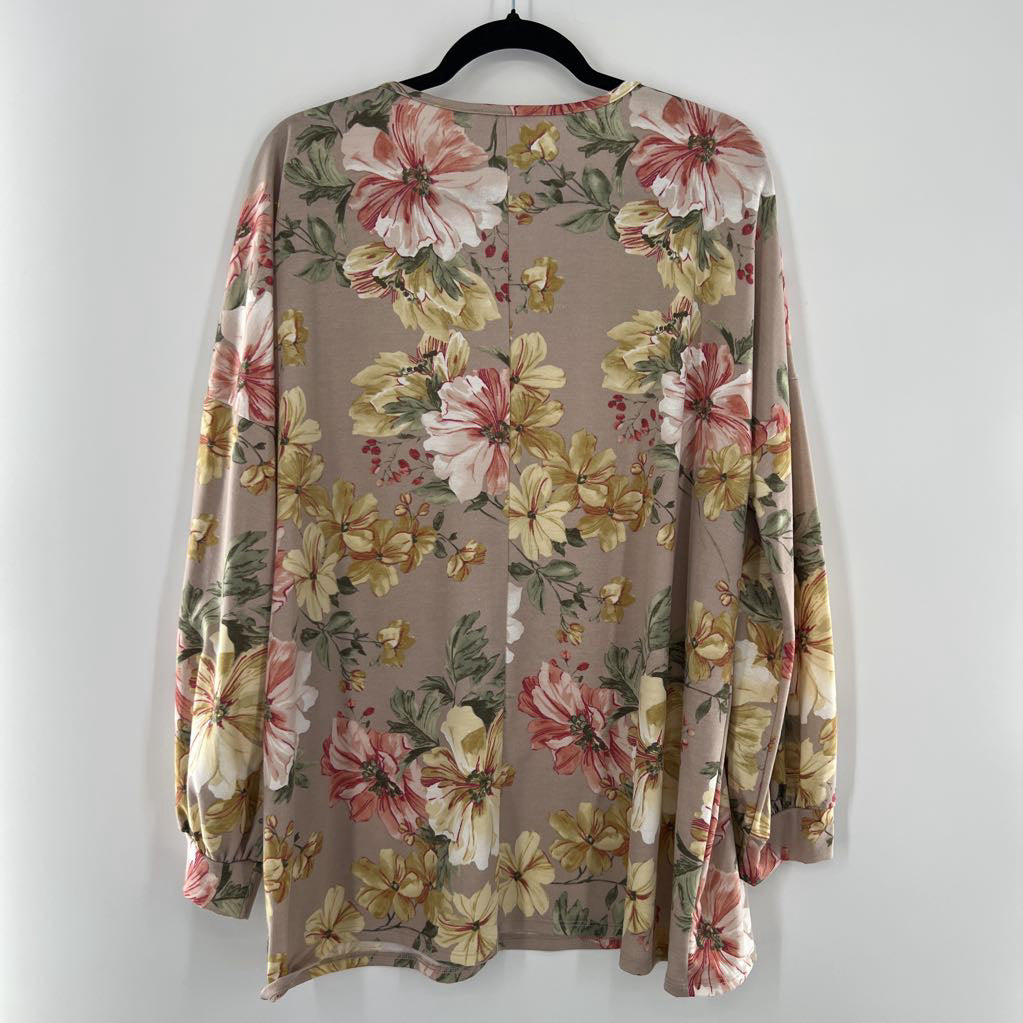 1X flo print v-neck l/s top