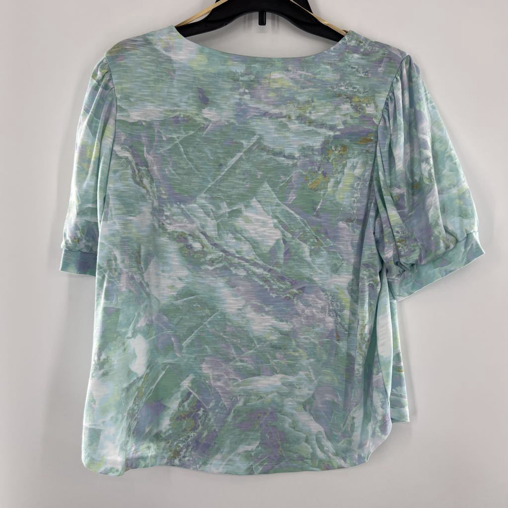 L printed split neck s/s tee