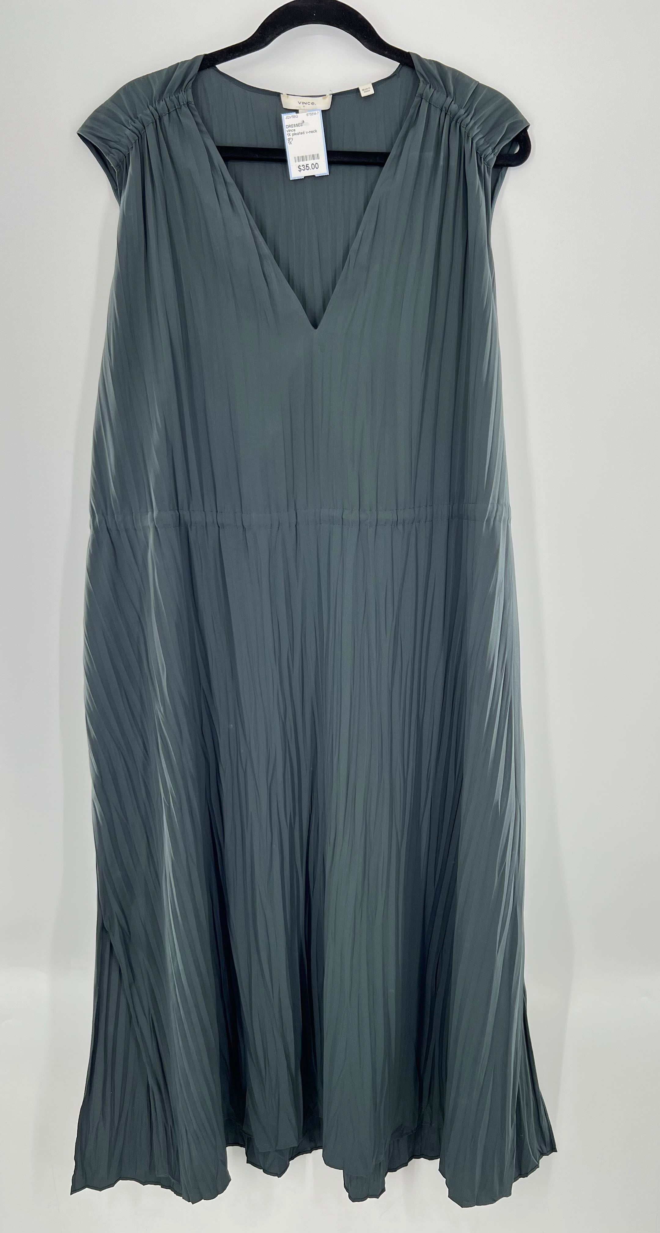 1X pleated v-neck slvls dress