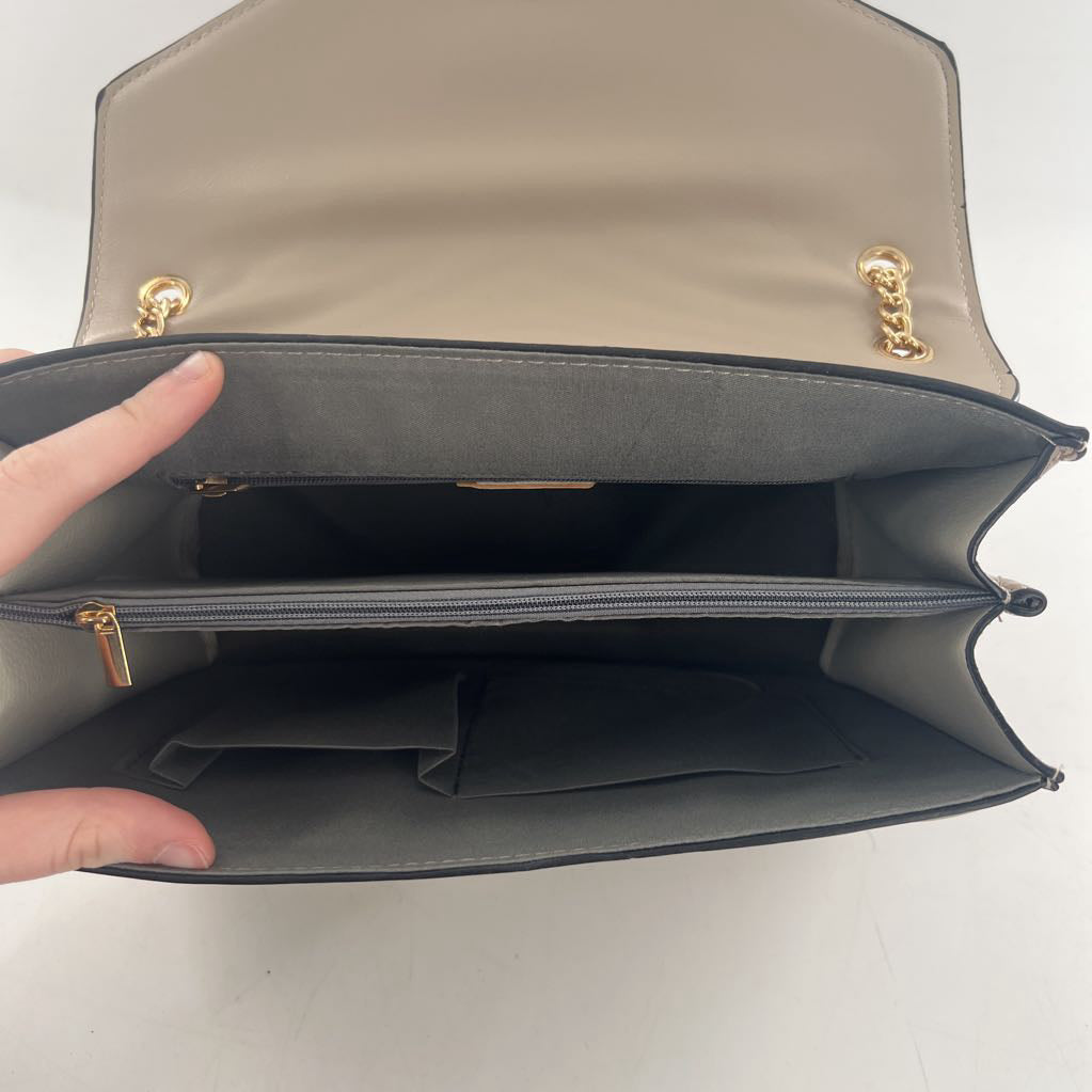 chian strap flap shoulder bag