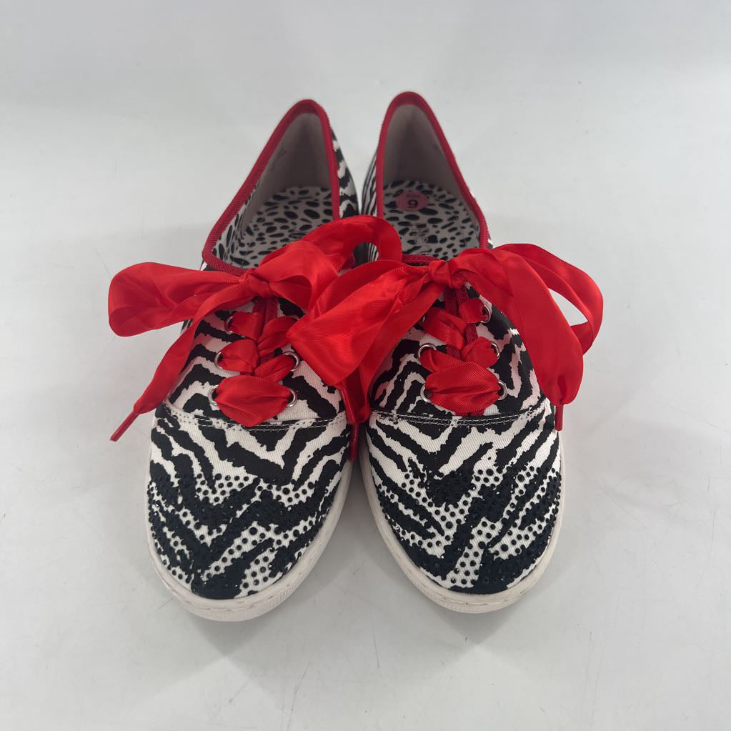 9 animal print red ribbon lace up sneaker
