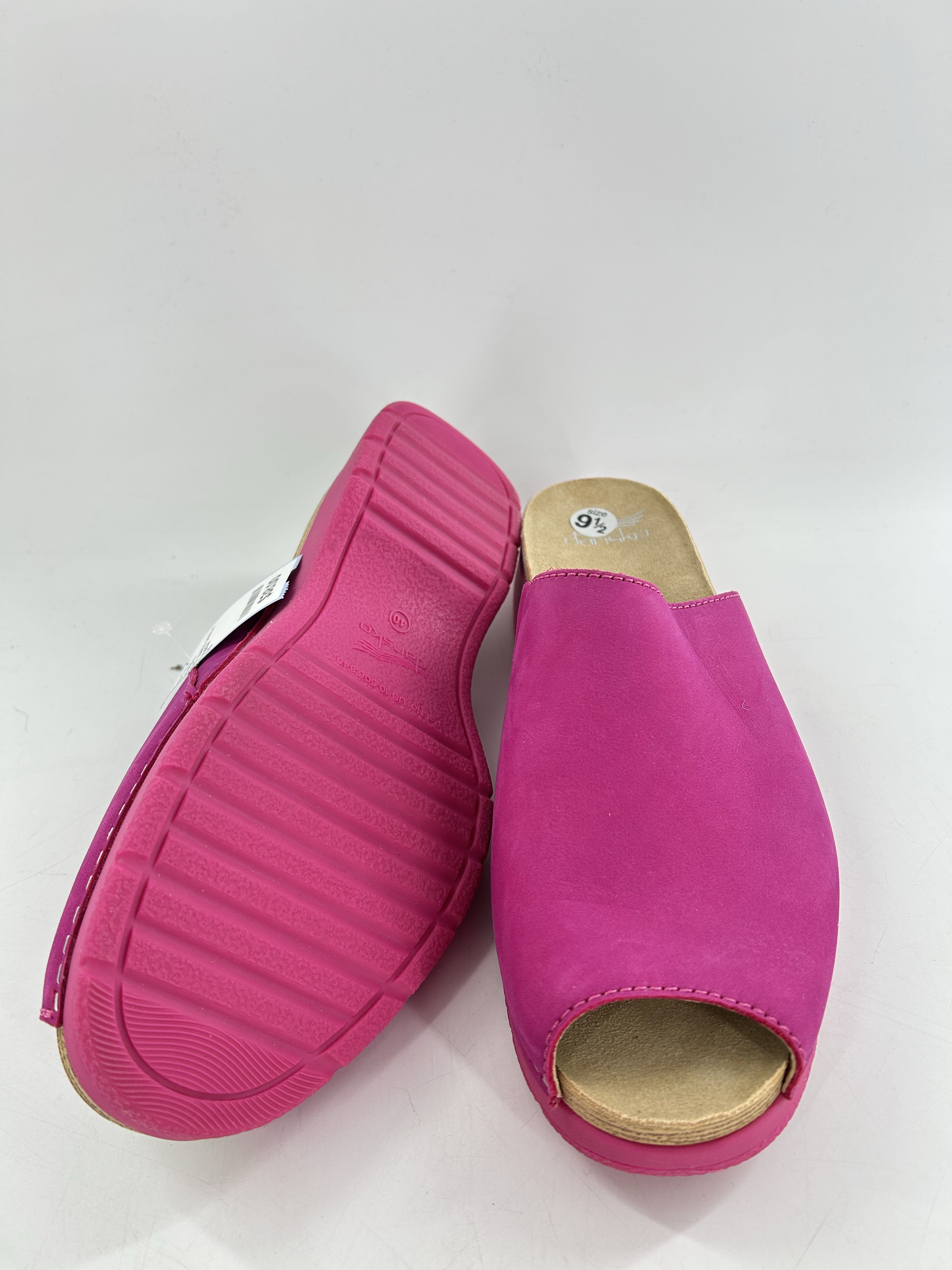 9.5 suede peptoe clogs