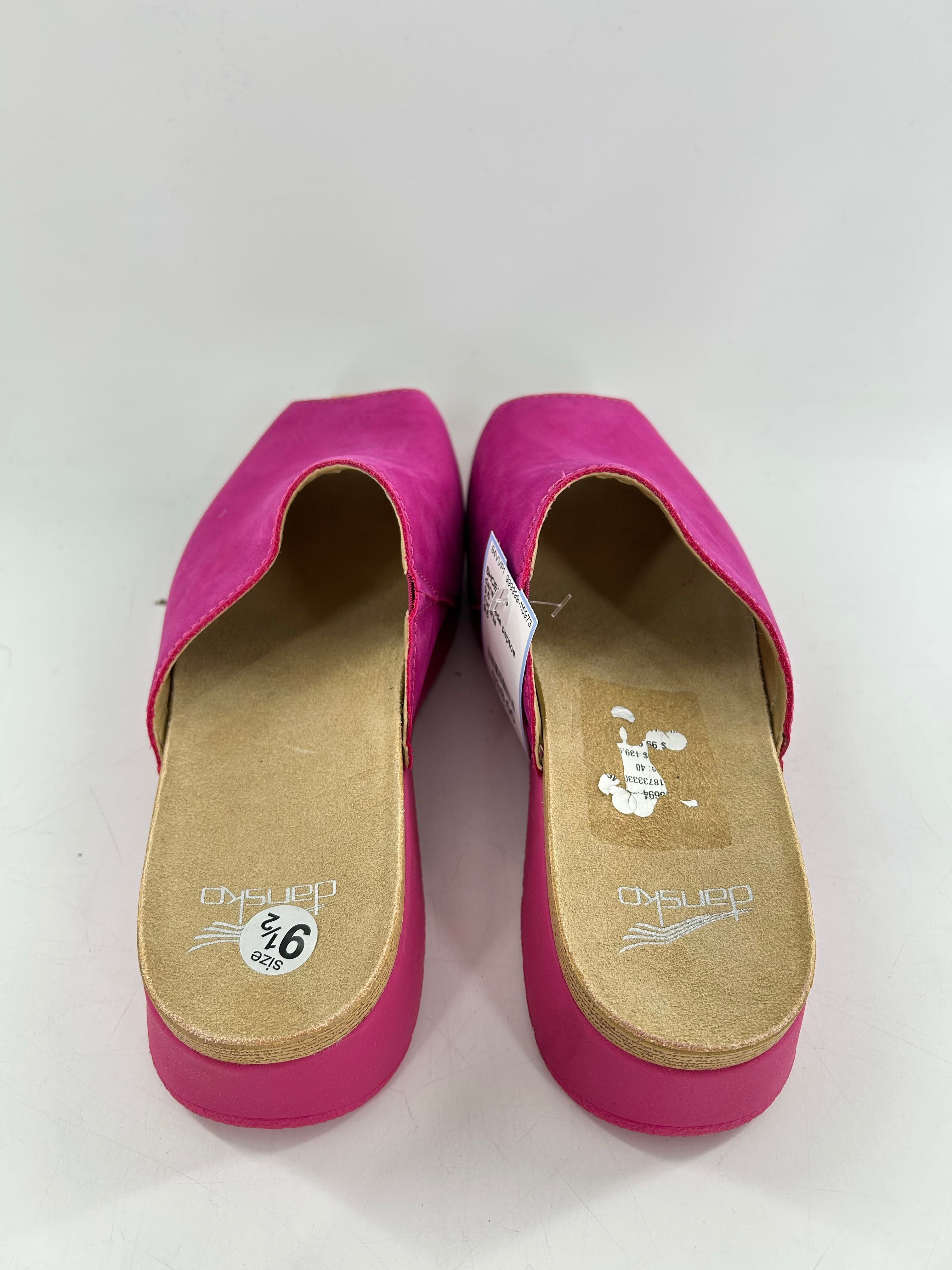 9.5 suede peptoe clogs