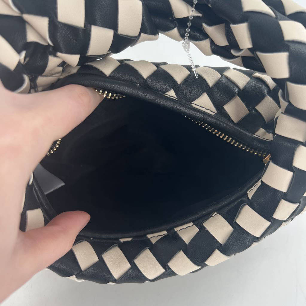 blk & wht checkered handbag