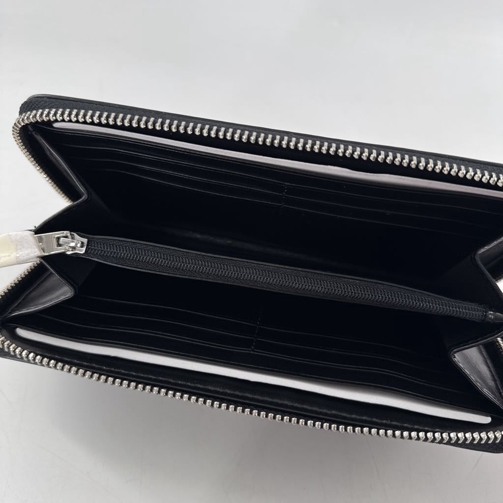 signature zip around wallet